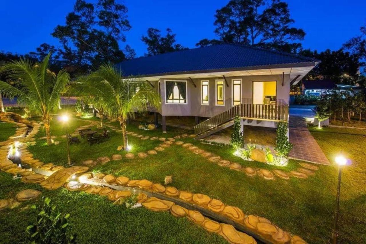 Capital O 90088 Mbp Leisure Resort Batu Pahat Εξωτερικό φωτογραφία