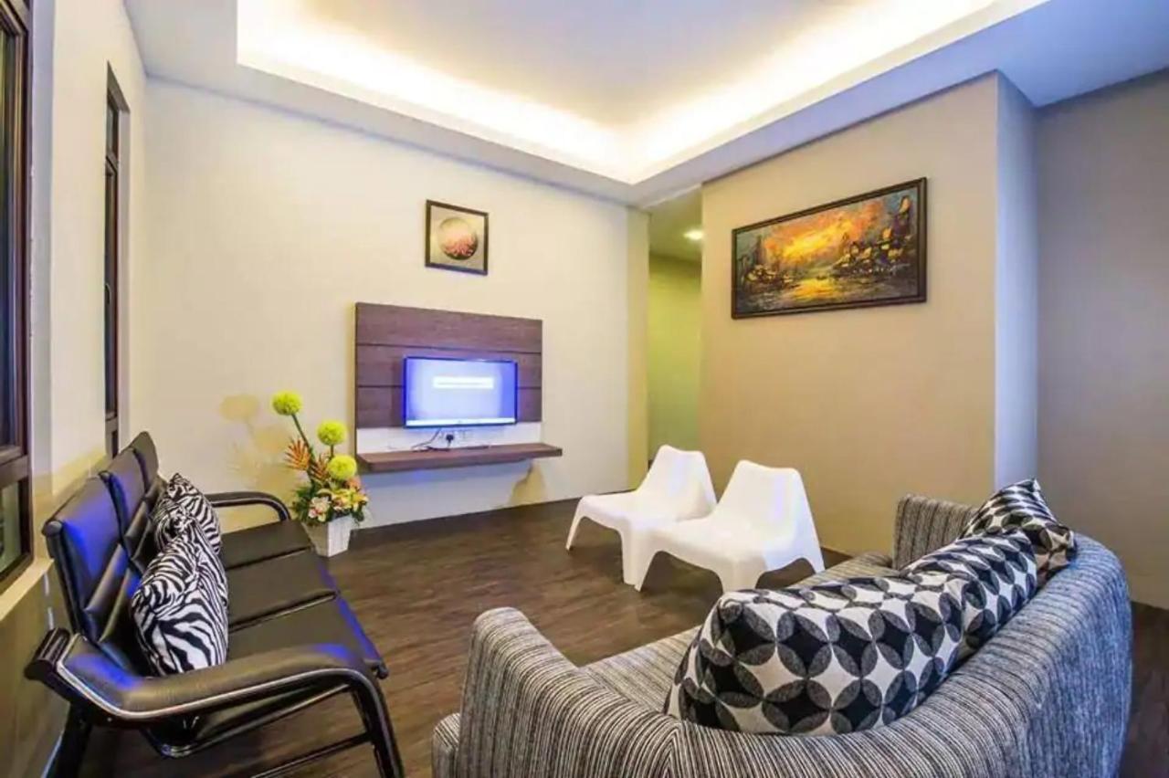 Capital O 90088 Mbp Leisure Resort Batu Pahat Εξωτερικό φωτογραφία