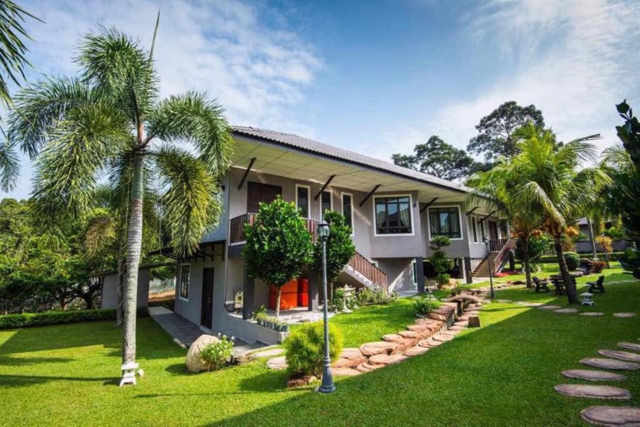 Capital O 90088 Mbp Leisure Resort Batu Pahat Εξωτερικό φωτογραφία